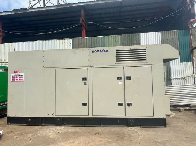 cho thuê máy phát điện komatsu 800kva